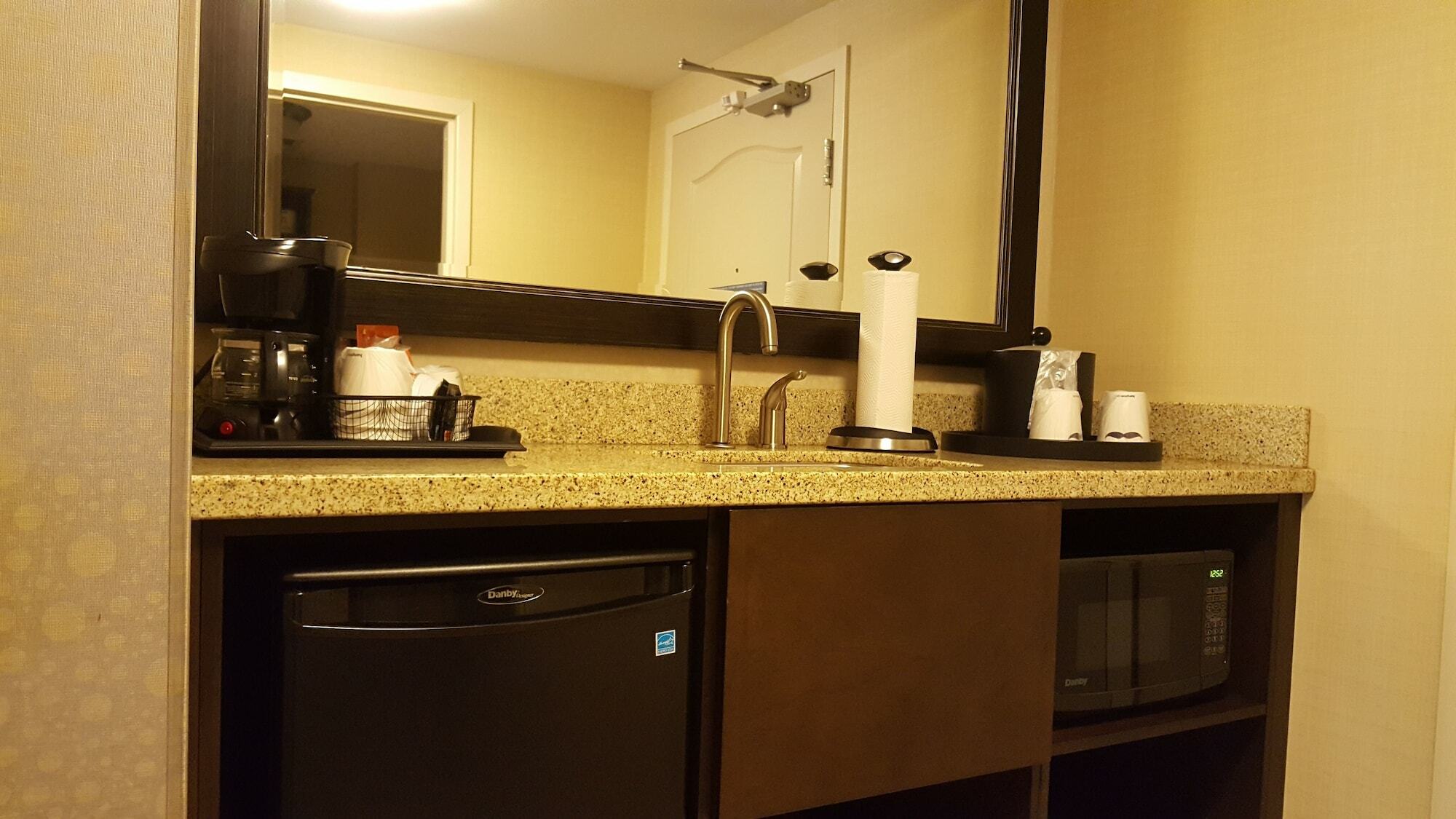 Hampton Inn Сидней Экстерьер фото
